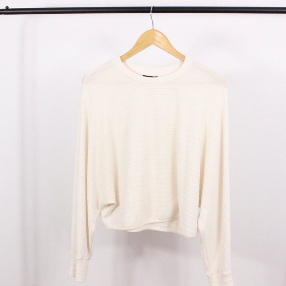 *Dynamite Dolman Cream Sleeve Top - Picture 8 of 12